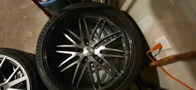 Set of (4) Rims 5x130mm. Tires are 295/30/R22. They were installed on 2014 Audi Q7. All rims have ra...