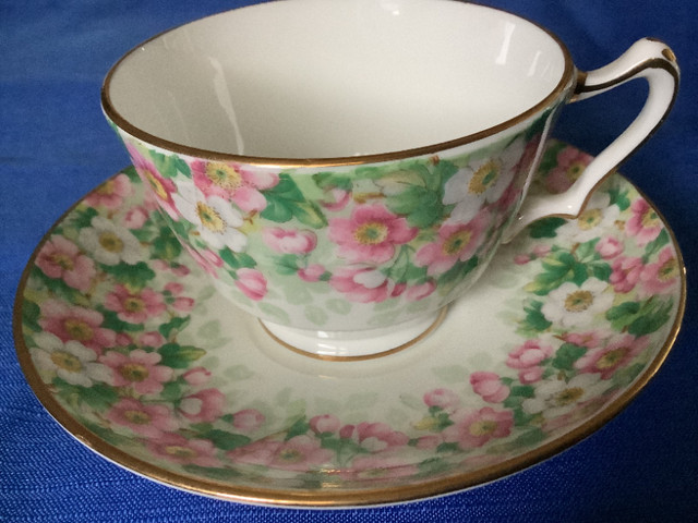 2 Vintage Fine China Tea Cup and Saucer Sets in Arts & Collectibles in Sarnia
