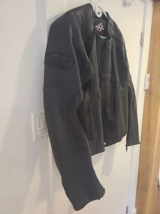 Manteau de moto Icon in Motorcycle Parts & Accessories in Laval / North Shore - Image 5