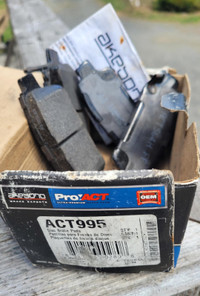 AKEBONO ACT995 - ProACT Ultra Premium Ceramic Disc Brake Pad Kit