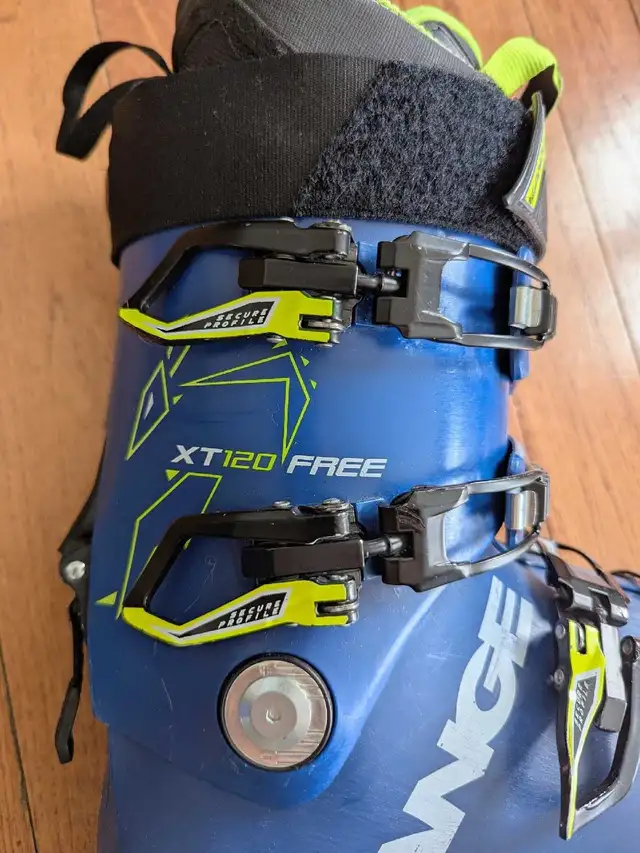 Lange XT120 Free alpine touring boots in Ski in Ottawa - Image 5