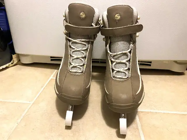 Jackson Softec Figure Skates Womens Size 7Excellent Condition, in Skates & Blades in City of Montréal - Image 5