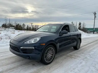 2013 Porsche Cayenne powered by the reliable 3.6L V6 and AWD with 162,000 km, meticulously maintaine...