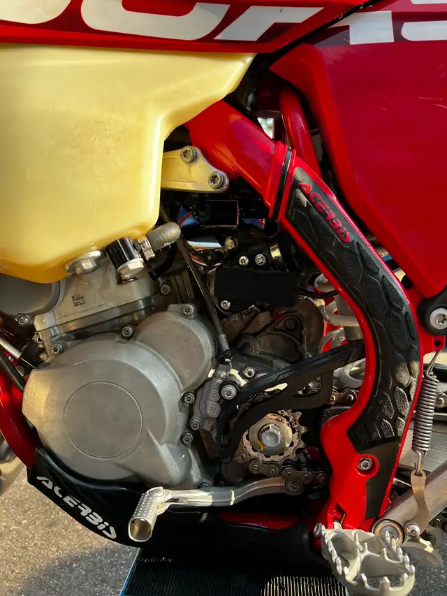 2023 GasGas EC250 TPI in Dirt Bikes & Motocross in Markham / York Region - Image 9