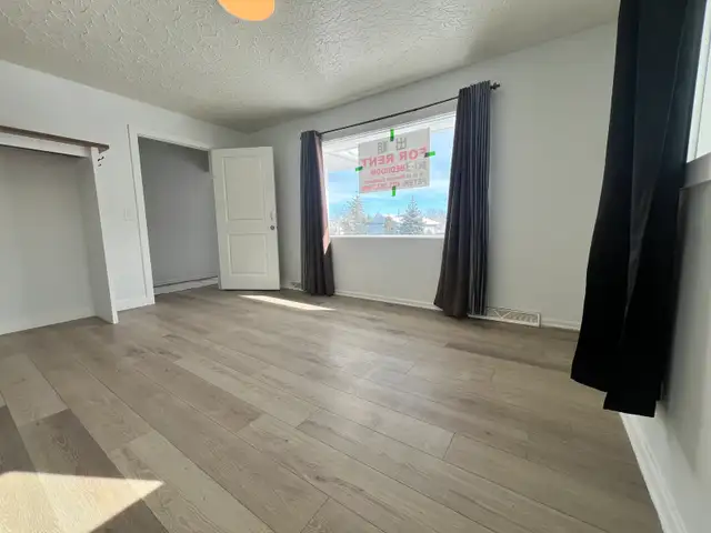 Room for rent available