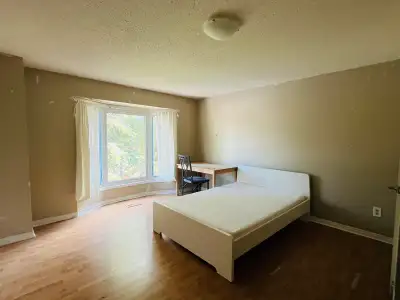 Walking distance to UTSC/Centennial campus -Rate from $650~$950 -Ensuite bedroom $1350 -Parking avai...