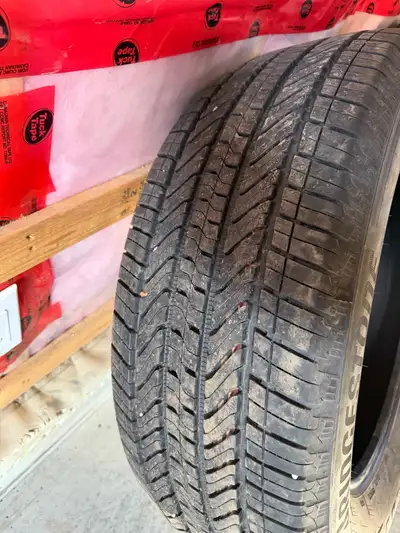 Pneus roulés 2000 km venait d’origine sur Gmc sierra 2025