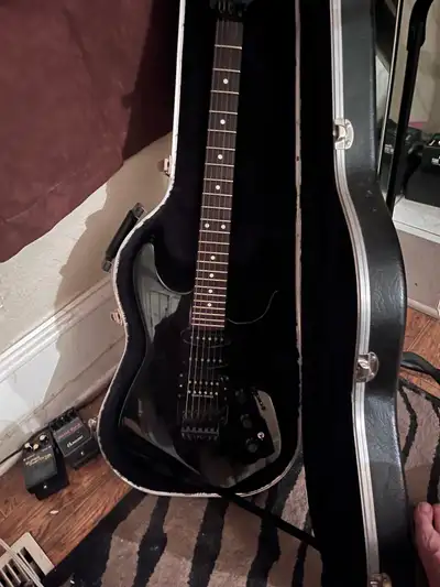 Fender strat Limited Edition , View more