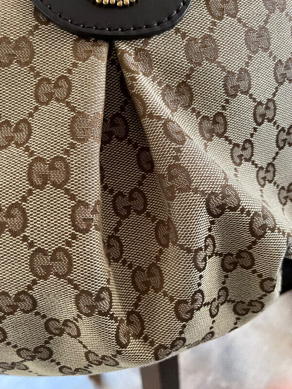 Gucci Scarlett Top Handle Shoulder Bag in Women's - Bags & Wallets in Edmonton - Image 4