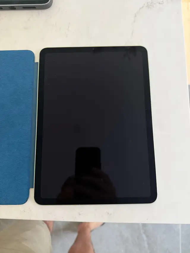 iPad Air 4 256 GB LTE - Good Condition513992234149488642