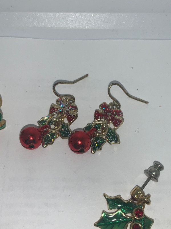 Christmas Jewelry Collection - Necklace & Earrings in Arts & Collectibles in Fredericton - Image 3