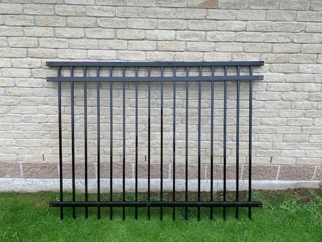 POOL FENCE PANELS IN  4, 5 AND 6 FT TALL- STARTING AT $25/LF in Decks & Fences in Belleville - Image 5