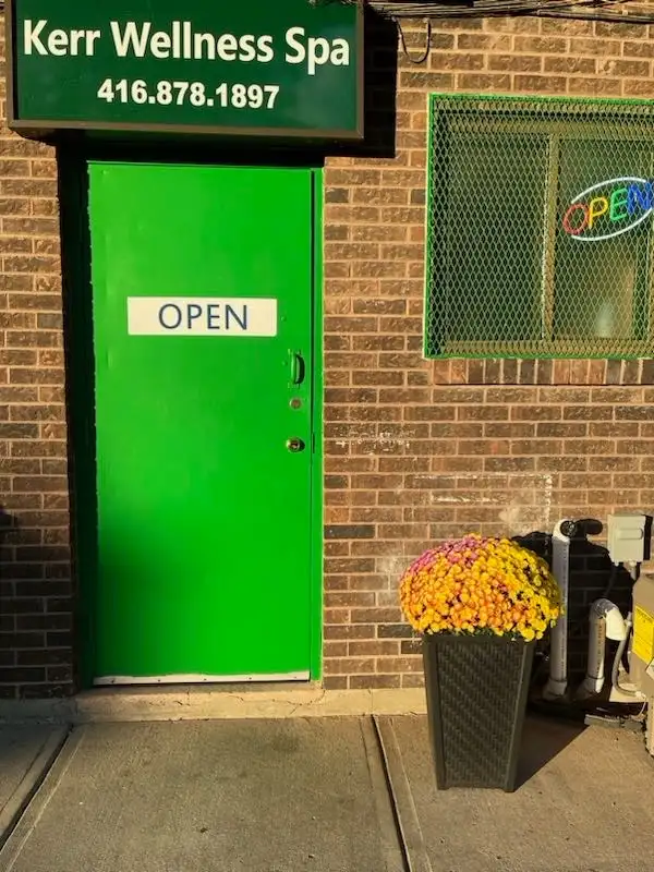 Best Body Massage & Foot Reflexology on Kerr St, Oakville in Massage Services in Oakville / Halton Region - Image 11