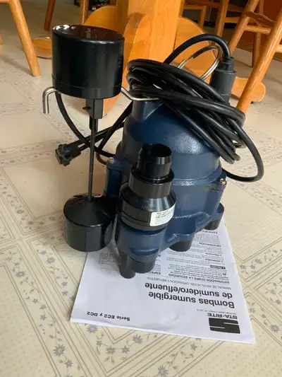 Rarely used in excellent condition, comes with a check valve. It’s the same as Pentair MDC33V1 1/3 H...