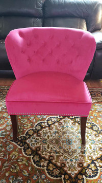Pink Tufted Chair With Studs