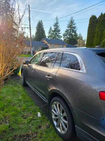 2010 Lincoln MKT AWD – As‑Is – Needs Water Pump – $2,400 OBO Selling my 2010 Lincoln MKT AWD. The ve...