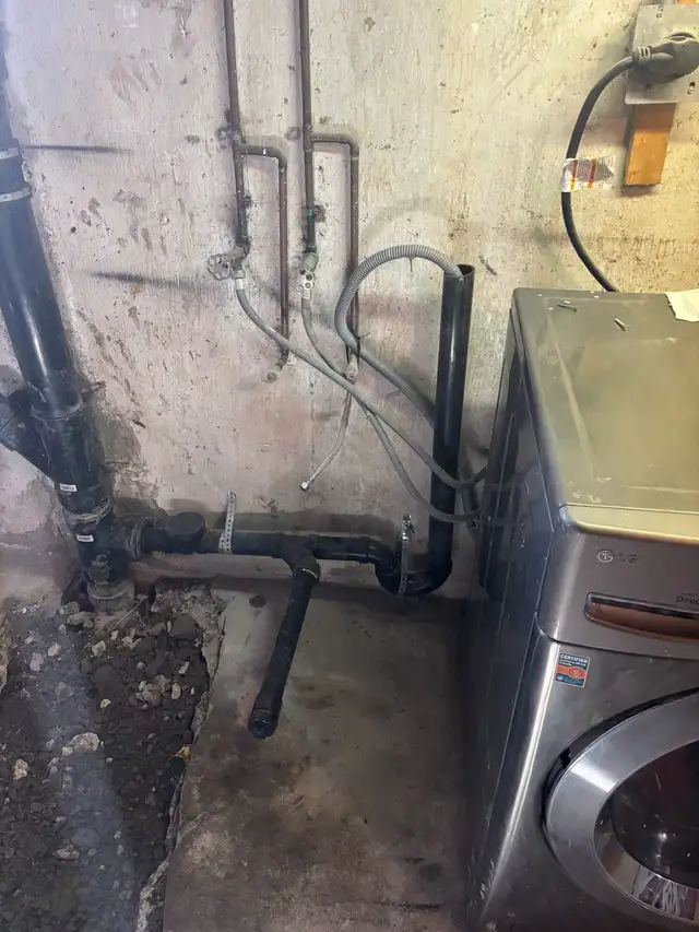 plumber/plombier62864354487810121