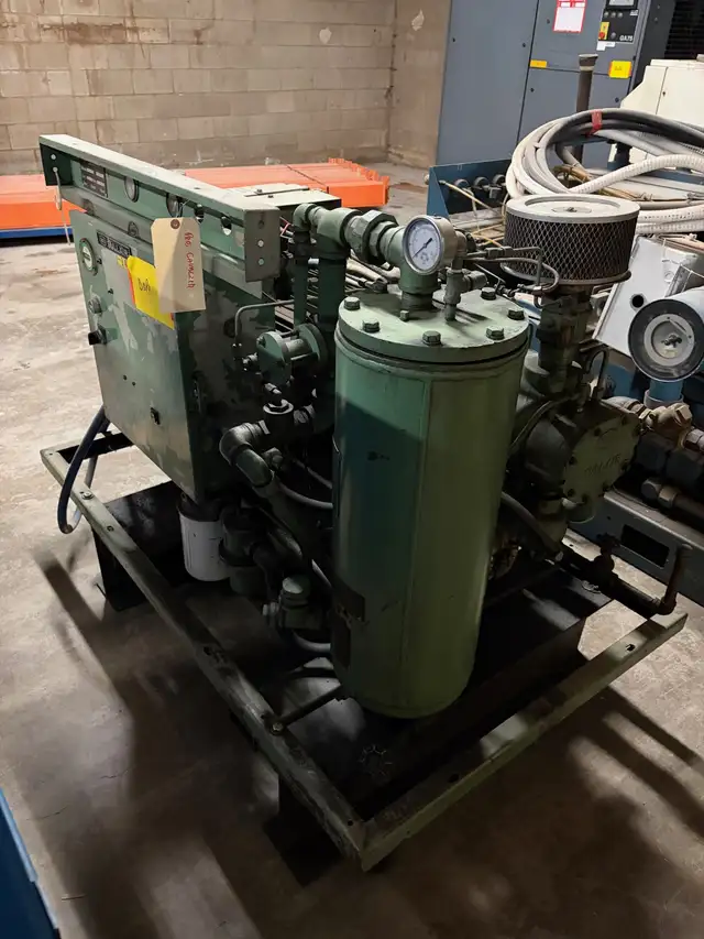 Compresseur Sullair 10-25 25HP compressor in Other in Drummondville - Image 2
