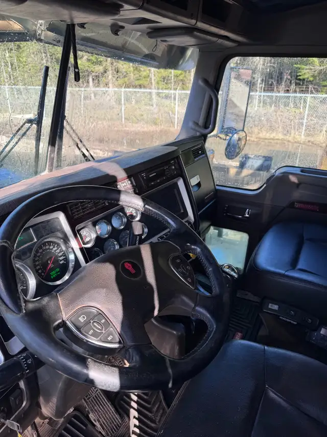 2021 Kenworth W900 in Heavy Trucks in Vanderhoof - Image 6