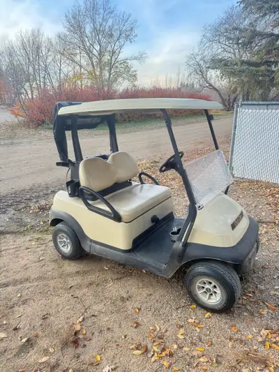 Club Car Precedent golf cart 48v electric Very good condition Windshield Club cover Brand new batter...