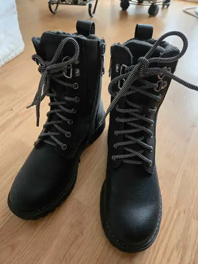 Winter boots. , View more