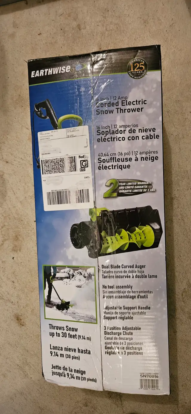 Earthwise SN70016 Corded Electric Snow Shovel Blower, Brand New in Snowblowers in Markham / York Region - Image 9