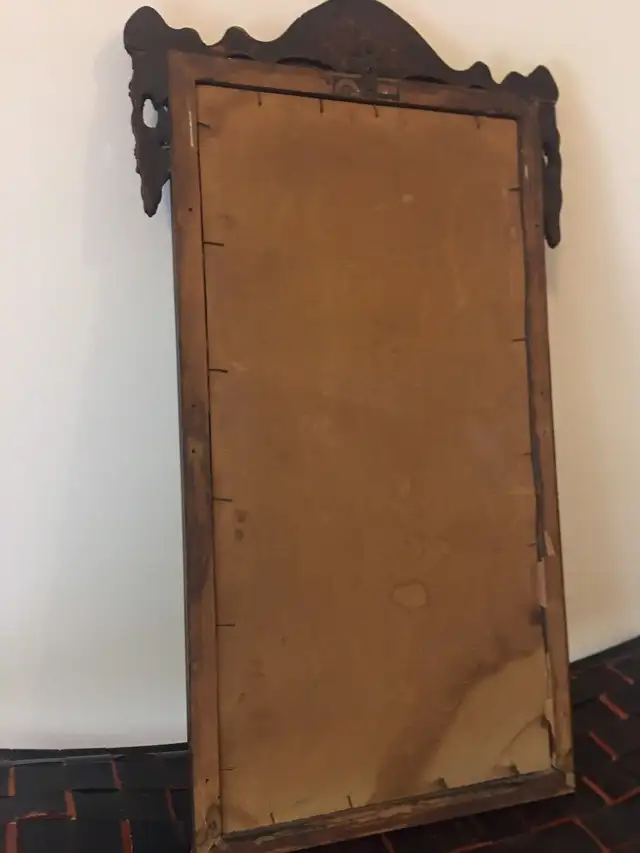 Antique wooden mirror. 29”x17”. in Home Décor & Accents in Markham / York Region - Image 9