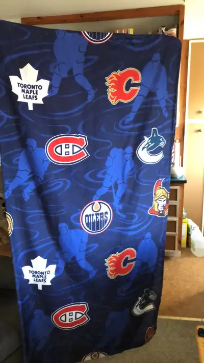 NHL shower curtain with rings Non smoking home