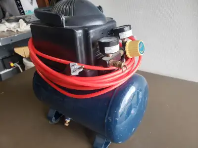 Mastercraft 3 Ggallon Air Compressor, View more