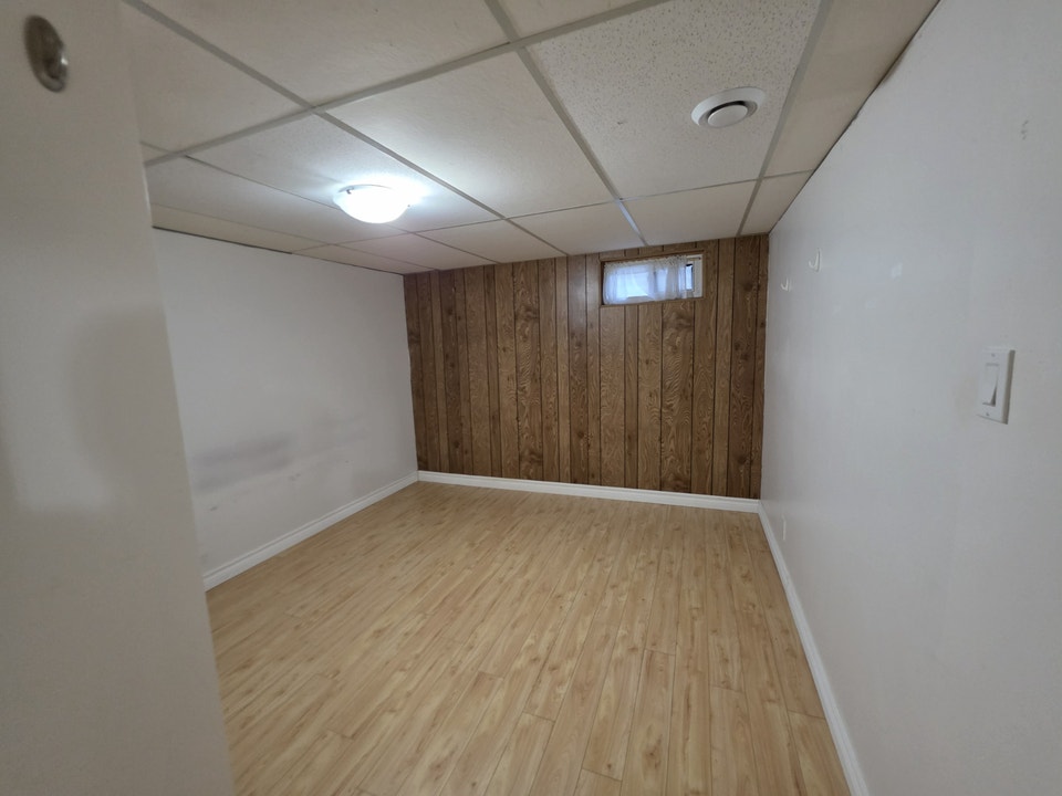 Sheppard/Warden Separate-Entrance 2-Bedroom Basement Unit 5