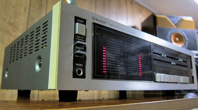 SHERWOOD AD-2220 CP STEREO INTEGRATED AMPLIFIER LIKE NAD ROTEL in Stereo Systems & Home Theatre in Ottawa