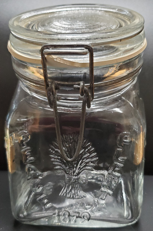 Vintage Peace Plenty 1879 1 Quart Jar in Arts & Collectibles in Prince Albert