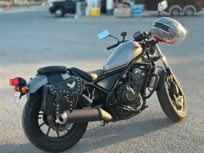 Honda Rebel 500 2018 — 4500 km ABS Parfaite pour débutant ou pour quelqu’un qui veut une moto légère...