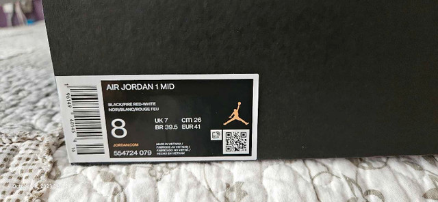 Air Jordan 1Mid in Men's Shoes in Brantford - Image 2