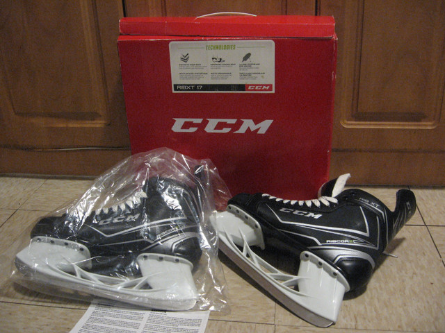 New CCM Ribcor RIB XT Heard Ice Hockey Skates Men's Size 11 US in Skates & Blades in Ottawa