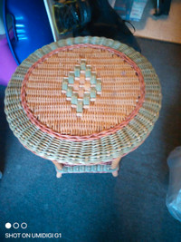 wicker table/stool