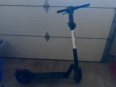Gotrax GXL V2 Series Electric Scooter for Adults, Max 15/61Km Range, 25/32Km/h Speed by 250W/500W Mo...