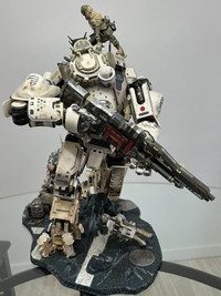 Titanfall Collector's Edition Statue w/working lights