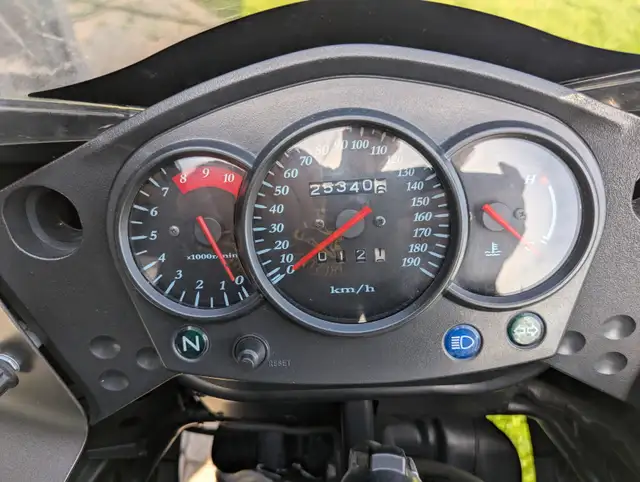 2011 Kawasaki KLR650, many extras in Touring in Ottawa - Image 4