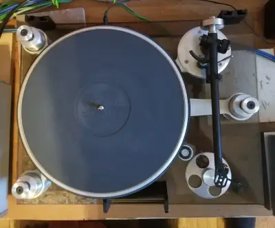 Oracle Delphi MK I turntable, (motor needs to be repaired/replaced) Oracle Audio Turbo MkII Power Su...