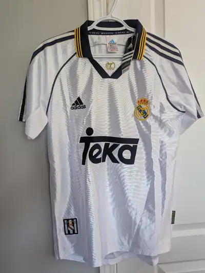 Adidas Real Madrid R.Carlos Jersey Size M, View more