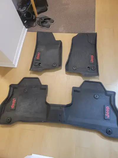 Jeep Gladiator All Weather Floor Mats - Lightly Used - Front and Rear