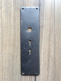 Antique escutcheon door plate with rounded edges