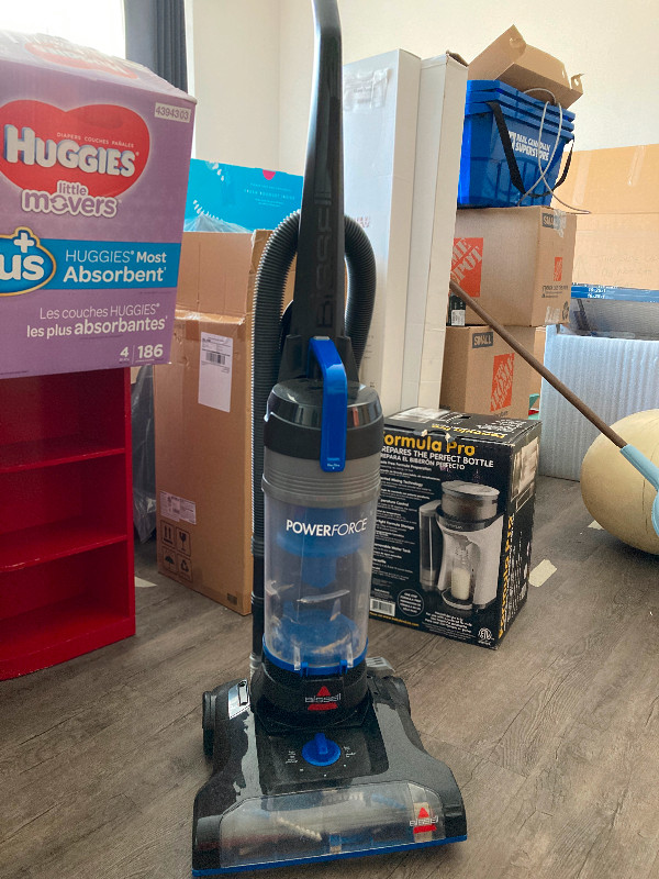 Bissell PowerForce bagless upright vacuum with all attachments