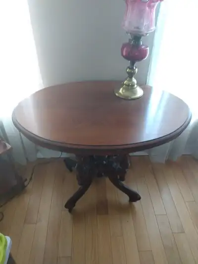 Antique/Victorian Numbered Oval Walnut Accent / Side Table, View more