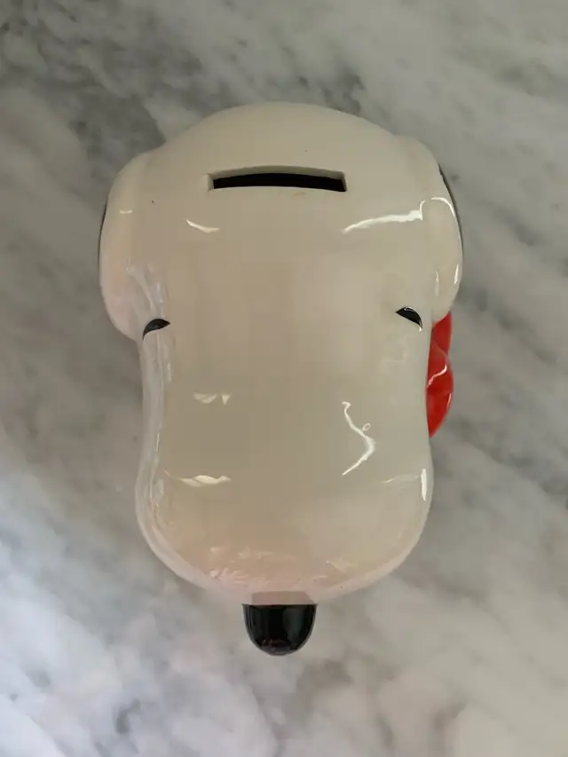 Snoopy Coin Bank in Arts & Collectibles in Markham / York Region - Image 5