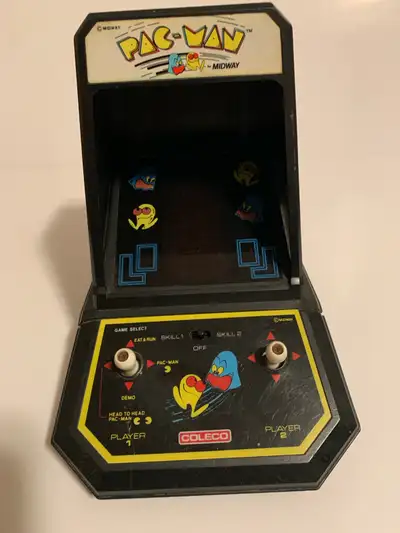 Vintage 1981 Pac-Man mini arcade game, no plug in available, battery powered by four C - cell batter...