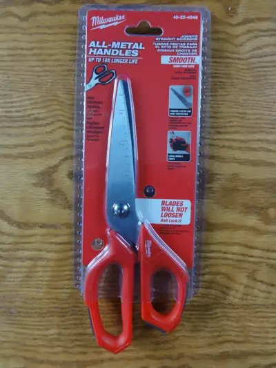 New Milwaukee Straight Scissors 48-22-4046, View more