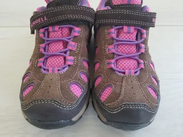NEW Merrell leather kid's hiking boots unisex size 1.5 EU 32.5 in Kids & Youth in Oakville / Halton Region - Image 7
