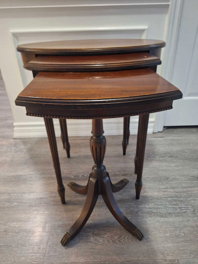 Nesting table in Coffee Tables in Hamilton - Image 2